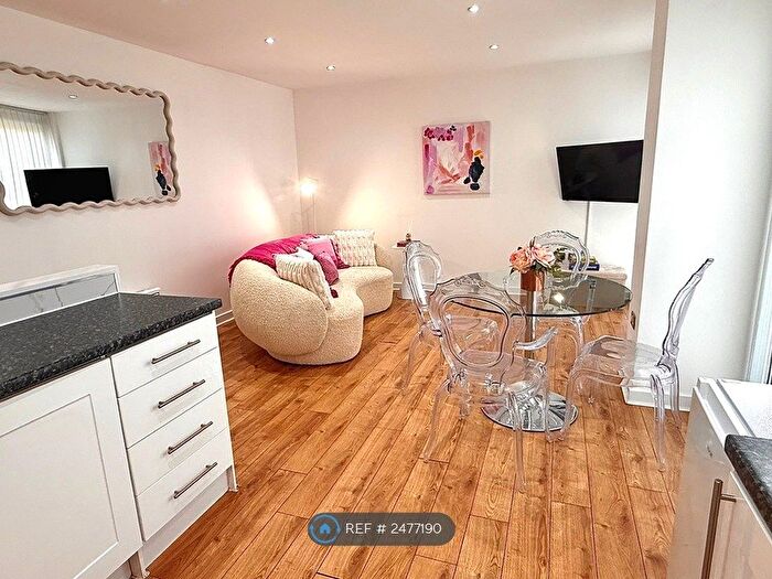 1 Bedroom Flat To Rent In Heron House, Bedford, MK40
