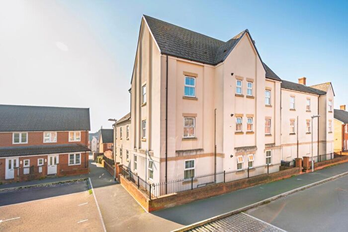 2 Bedroom Flat For Sale In Cloatley Crescent, Royal Wootton Bassett, SN4