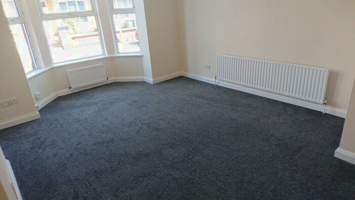 2 Bedroom Flat To Rent In Grange Road, Dudley, DY1