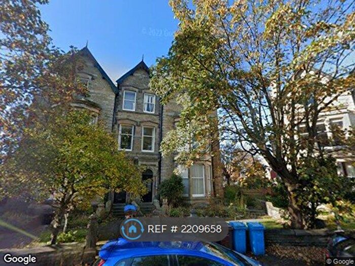 1 Bedroom Flat To Rent In St. Georges Square, Lytham St. Annes, FY8