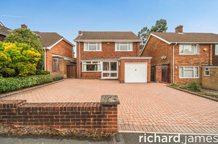 3 Bedroom Detached House For Sale In Sandringham Road, Lawn, Swindon, SN3