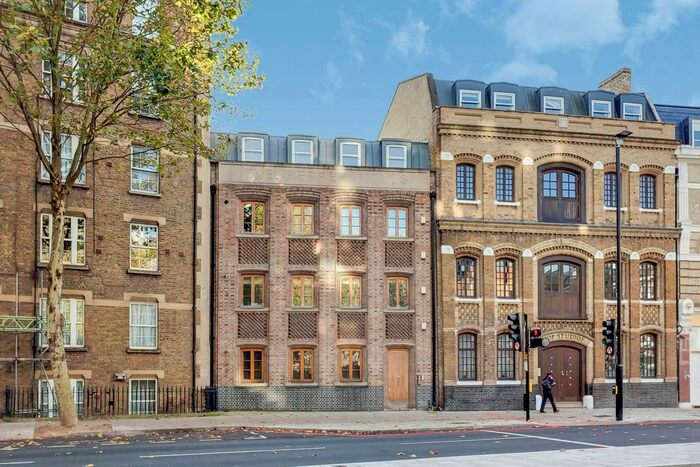 2 Bedroom Flat To Rent In Jamaica Road, Bermondsey, London, SE1