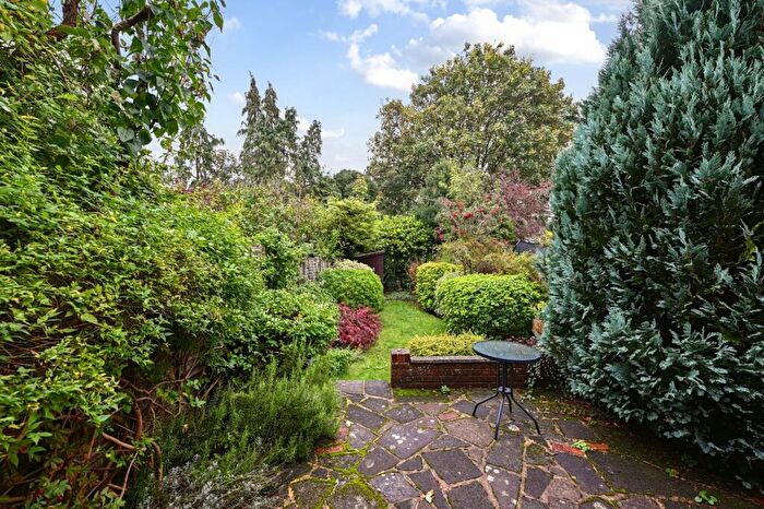 3 Bedroom Detached House For Sale In Windsor Road, Farnborough, GU14