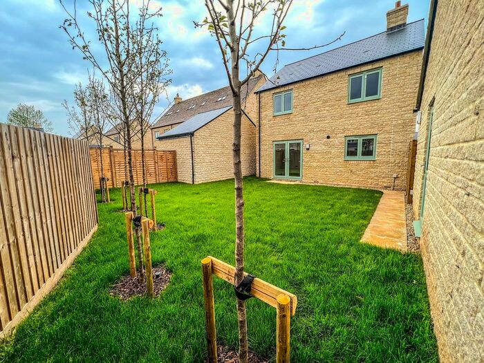 4 Bedroom Detached House For Sale In Pochard Way, South Cerney, Cirencester, GL7