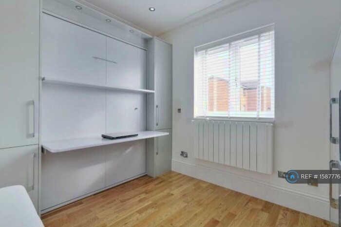 1 Bedroom Flat To Rent In Rowallan Court, London, SE6