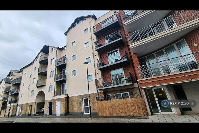 1 Bedroom Flat To Rent In Admirals Wharf, Southampton, SO14