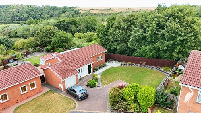 3 Bedroom Bungalow For Sale In Bracknell Close, Tunstall, Sunderland, SR3