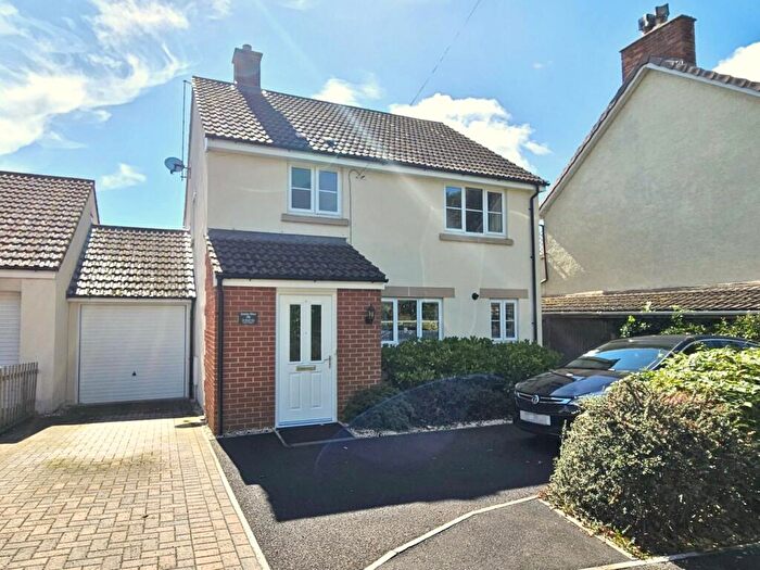 3 Bedroom Detached House For Sale In The Roman Way, Glastonbury, BA6