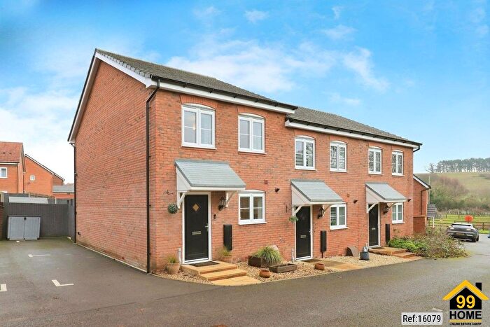 2 Bedroom End Terrace House For Sale In Pippin Walk, West Midlands, WV5