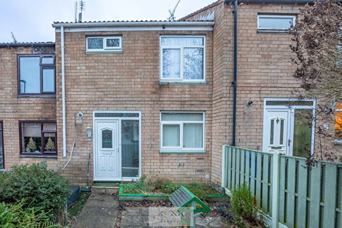3 Bedroom Terraced House For Sale In Shortbrook Croft, Westfield, Sheffield, S20