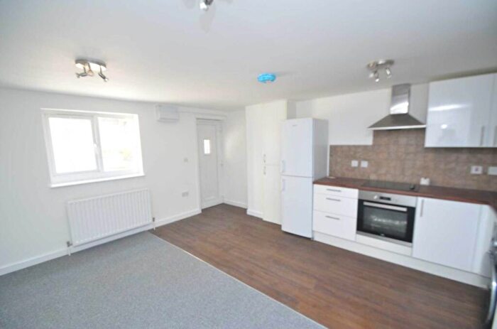 1 Bedroom Maisonette To Rent In Queensway, Bletchley, MK2