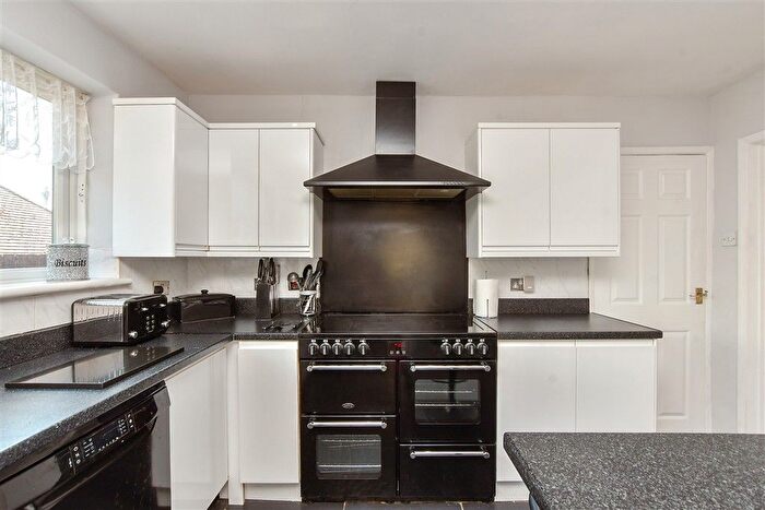 3 Bedroom Detached Bungalow For Sale In Bradstow Way, Broadstairs, Kent, CT10