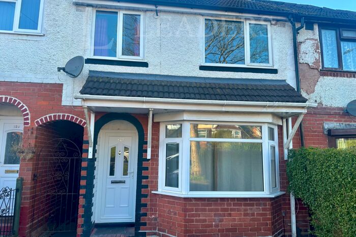 3 Bedroom Semi-Detached House To Rent In Coombes Lane, Birmingham, B31