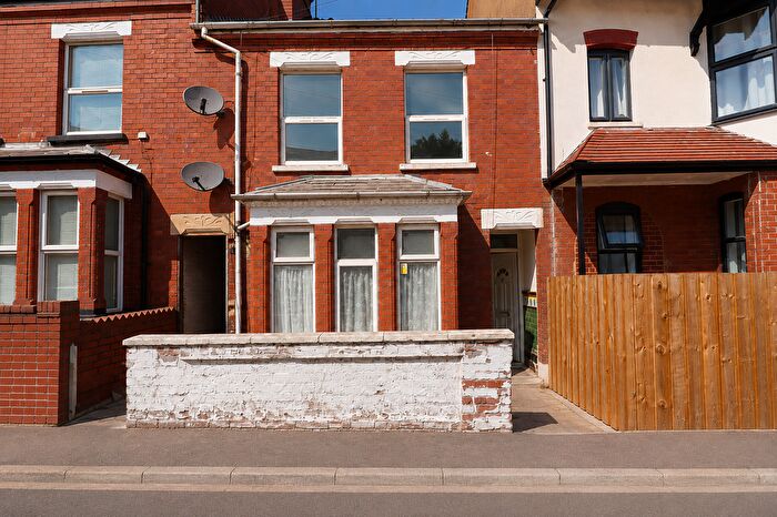 4 Bedroom Property To Rent In , Russell Rise, Luton, LU1