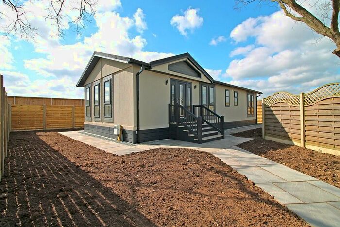 2 Bedroom Park Home For Sale In Eye Road, Brome, IP23