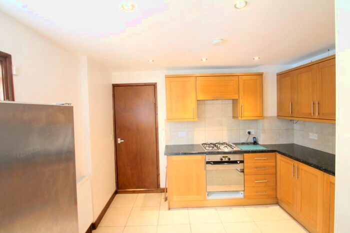 3 Bedroom End Of Terrace House To Rent In Stroud Road, South Norwood, SE25