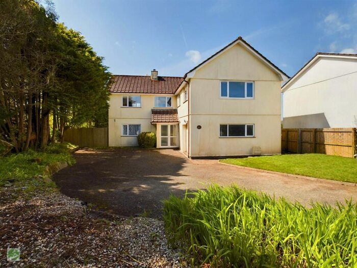 4 Bedroom Detached House For Sale In Tremadart Close, Duloe, PL14
