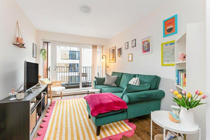 1 Bedroom Flat For Sale In / Kimmerghame Terrace, Fettes, Edinburgh, EH4