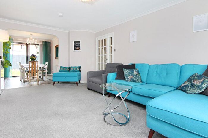 3 Bedroom Detached House For Sale In Old Star Road, Newtongrange, Midlothian, EH22