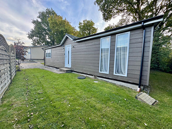 2 Bedroom Lodge To Rent In Golden Cross Park, Golden Cross, BN27