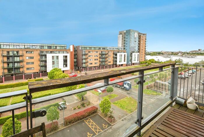 1 Bedroom Flat For Sale In Ferry Court, Cardiff, CF11