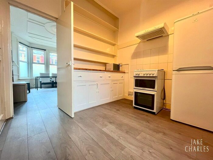 1 Bedroom Flat To Rent In Windsor Road, London, N13