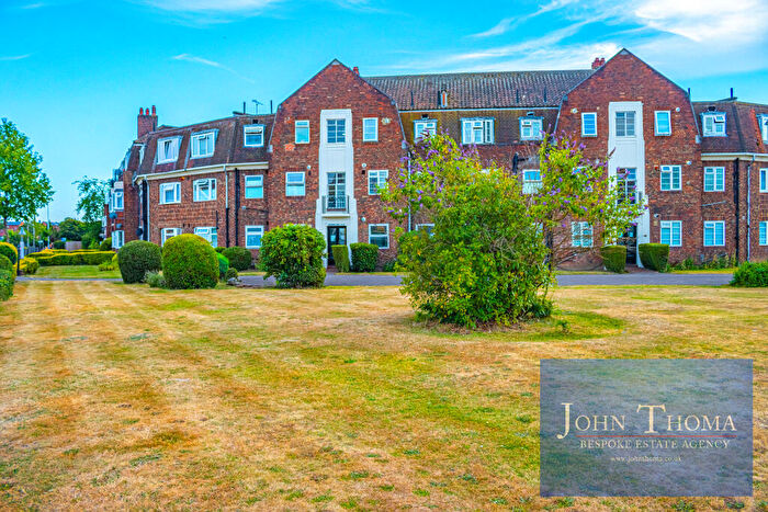 1 Bedroom Apartment For Sale In Breamore Road, Seven Kings, IG3
