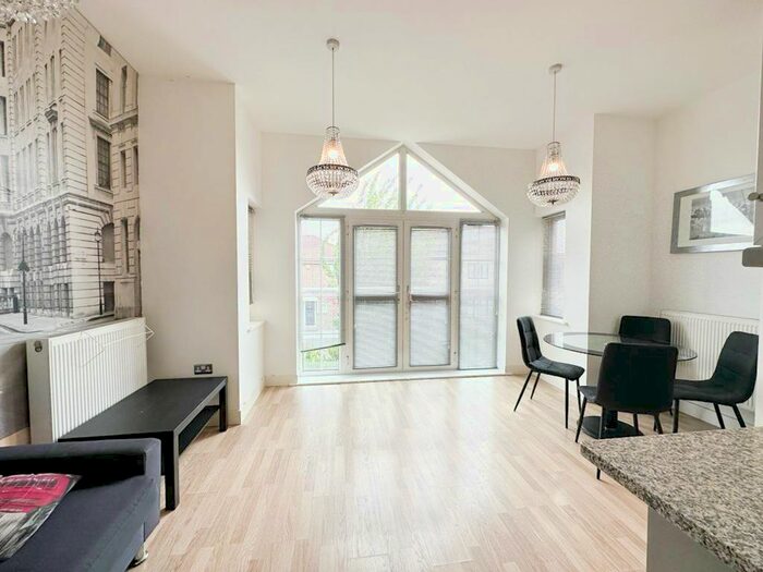 4 Bedroom Terraced House To Rent In Rectory Park Drive, Basildon, SS13