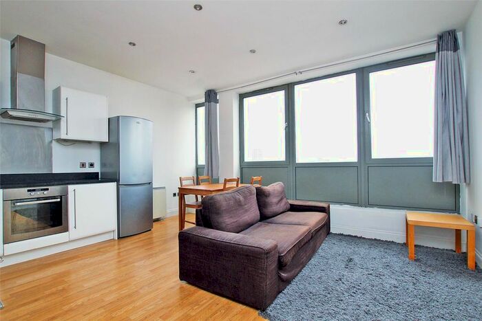 1 Bedroom Flat To Rent In Gallery Apartments, Commercial Road, Whitechapel, London, E1