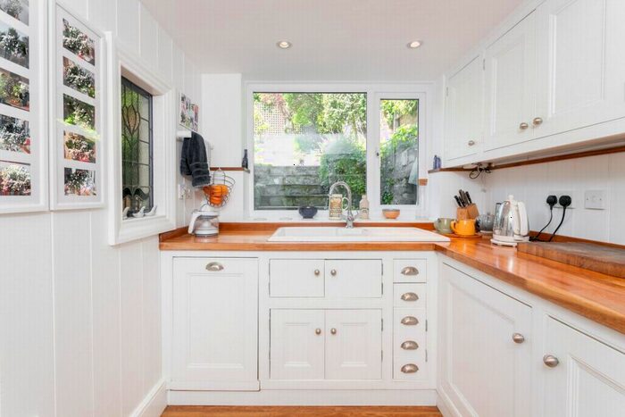 3 Bedroom Detached House For Sale In Bartholomew Street, Hythe, CT21