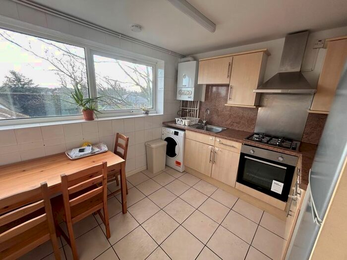 1 Bedroom Flat To Rent In Belmont Lane, Stanmore, HA7