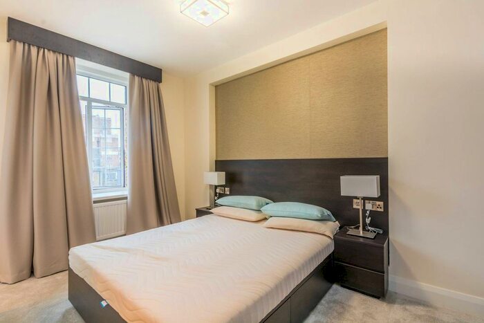 1 Bedroom Flat To Rent In Harrowby Street, Marylebone, London, W1H