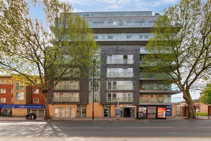 2 Bedroom Flat To Rent In Creek Road, Greenwich, SE8