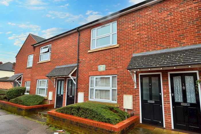 1 Bedroom Maisonette To Rent In Cambridge Road, St Albans, AL1