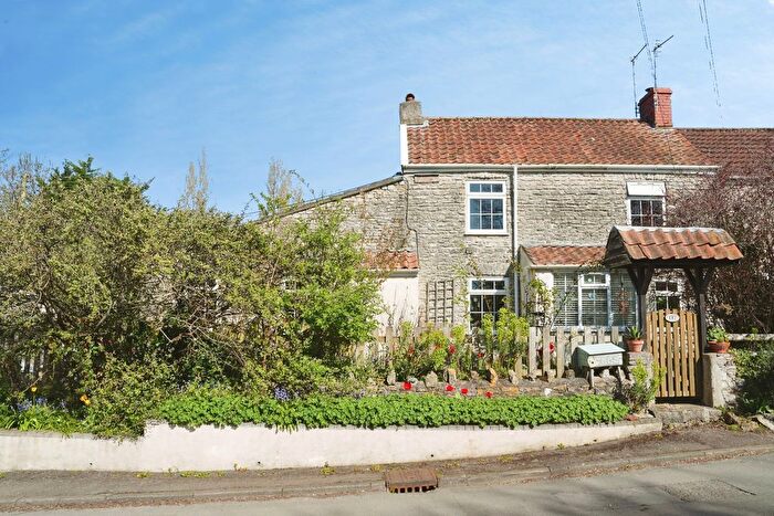 3 Bedroom Semi Detached House For Sale In Parkfield Road, Pucklechurch, Bristol, BS16