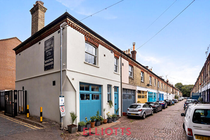 3 Bedroom Terraced House For Sale In Cambridge Grove, Hove, BN3