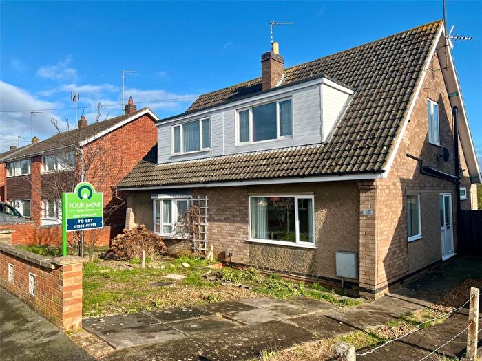 3 Bedroom Semi-Detached House To Rent In Derwent Crescent, Kettering, Northamptonshire, NN16