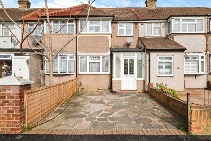 2 Bedroom Terraced House For Sale In Diban Avenue, Elm Park, Hornchurch, Essex, RM12