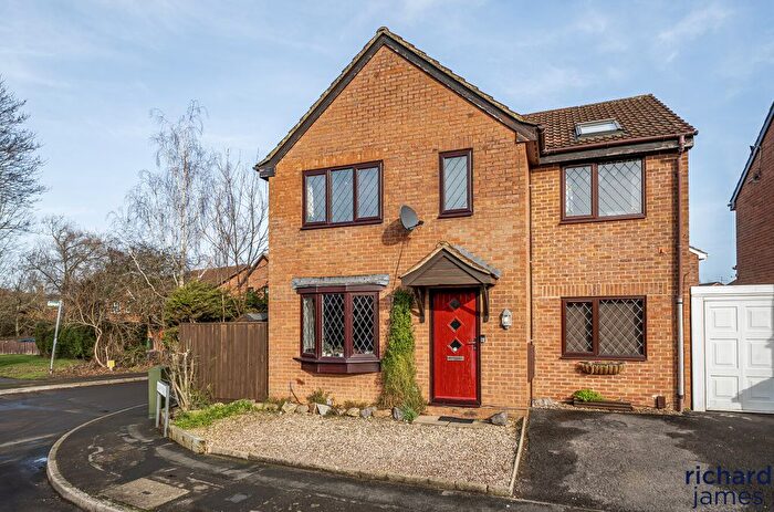 4 Bedroom Detached House For Sale In Clary Road, Haydon Wick, Swindon, SN2