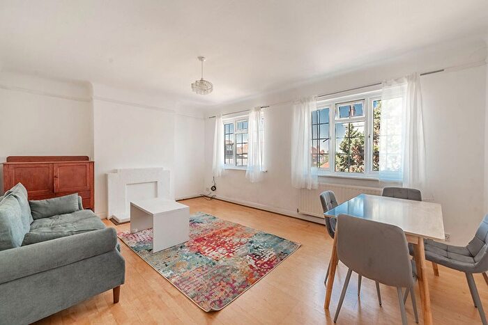 2 Bedroom Flat To Rent In Marlborough Hill, Harrow, HA1