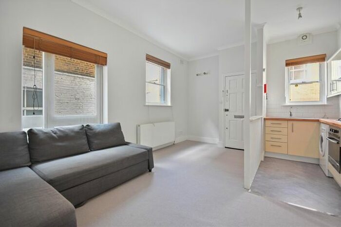 2 Bedroom Flat To Rent In Milson Road, Brook Green, London, W14