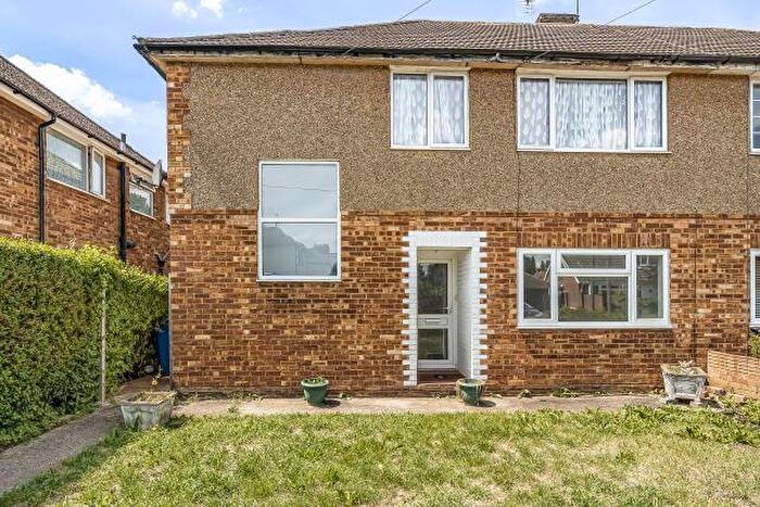 2 Bedroom Flat To Rent In Bracken Road, Maidenhead, SL6