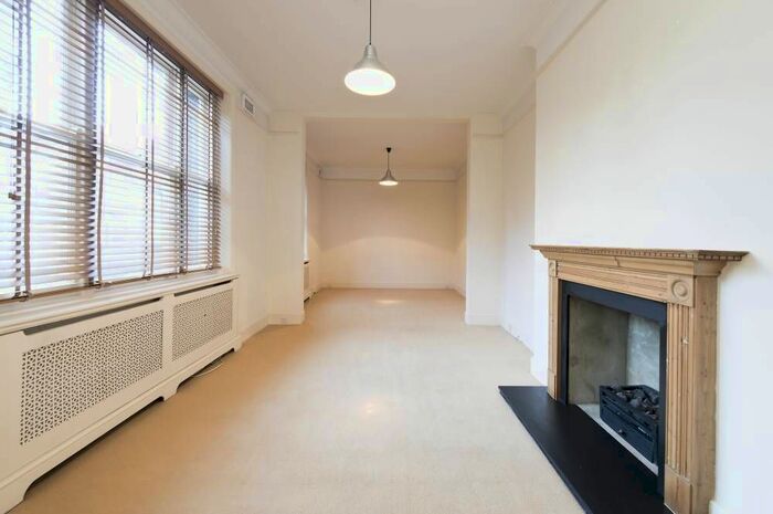 2 Bedroom Flat To Rent In Wetherby Mansions, Earls Court Square, London, SW5