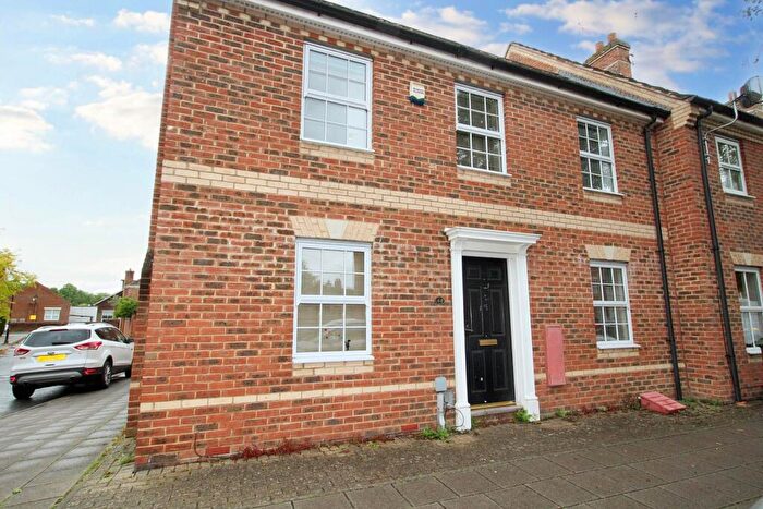2 Bedroom End Of Terrace House To Rent In Queensgate, Fairford Leys, HP19