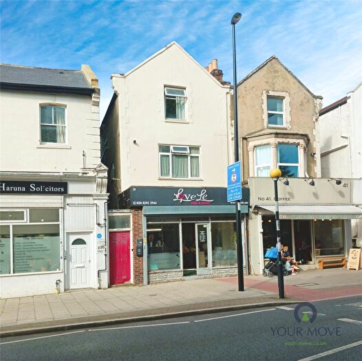 Flat To Rent In Brockley Rise, London, SE23