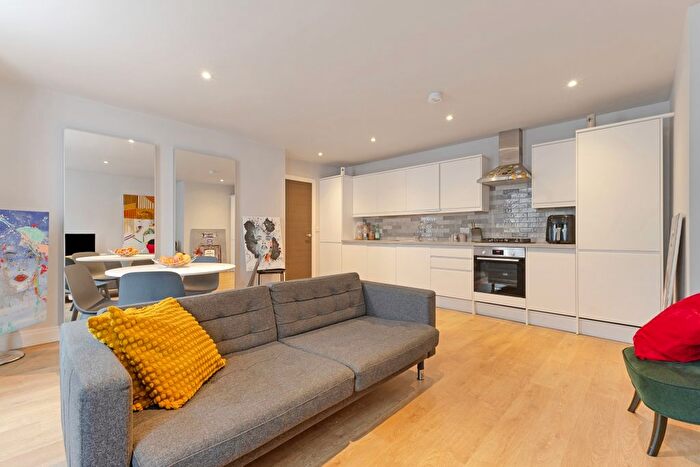 2 Bedroom Flat To Rent In Rotherhithe Old Road, Surrey Quays, SE16