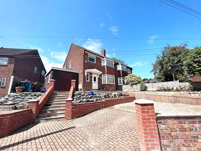 3 Bedroom Semi-Detached House To Rent In Bindloss Avenue, Manchester, M30