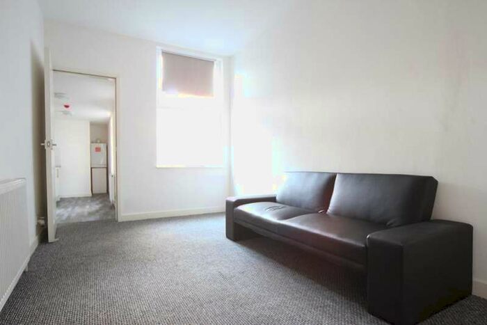 2 Bedroom Flat To Rent In Smithdown Road, Wavertree, Liverpool, L15