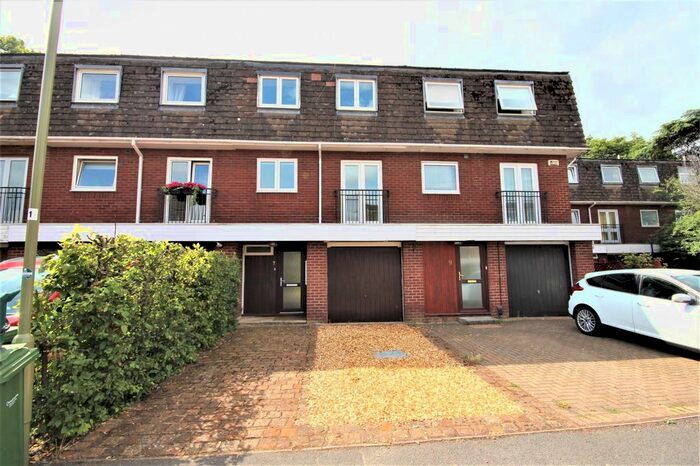 4 Bedroom Detached House To Rent In Bailie Close, Abingdon, Oxfordshire, OX14