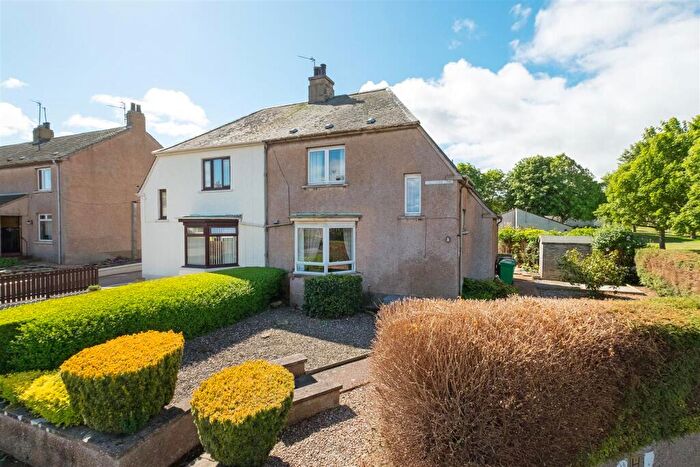 2 Bedroom Semi-Detached House For Sale In , Tom Morris Drive, St. Andrews, KY16